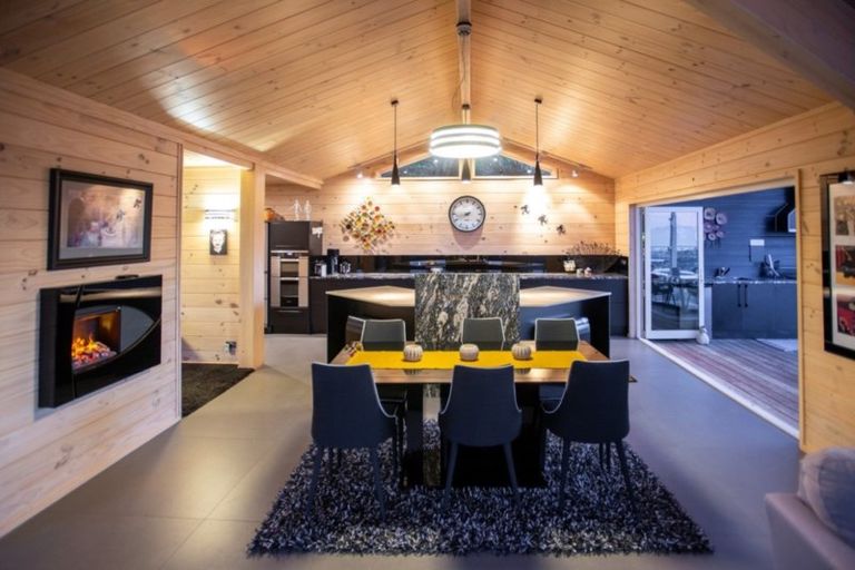 Photo of property in 8 City Heights, Maitai, Nelson, 7010