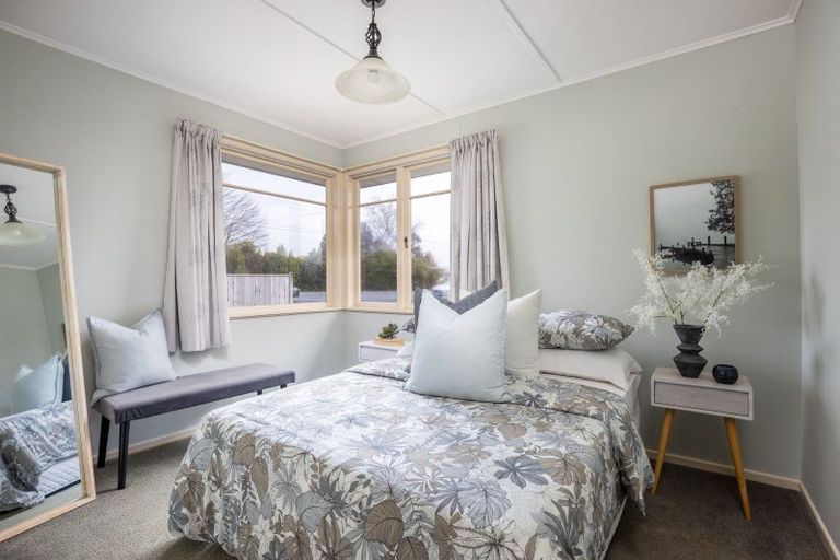 Photo of property in 1057 Junction Road, Egmont Village, New Plymouth, 4372