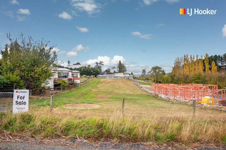 Photo of property in 15 Snowdon Street, Allanton, Mosgiel, 9092