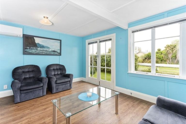 Photo of property in 7 Bridge Street, Waikuku Beach, 7473