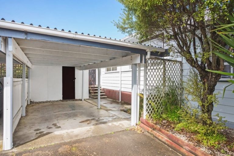 Photo of property in 2/36 Archmillen Avenue, Pakuranga Heights, Auckland, 2010