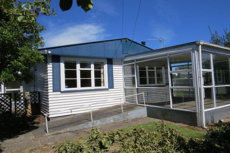 Photo of property in 81 Victoria Street, Carterton, 5713
