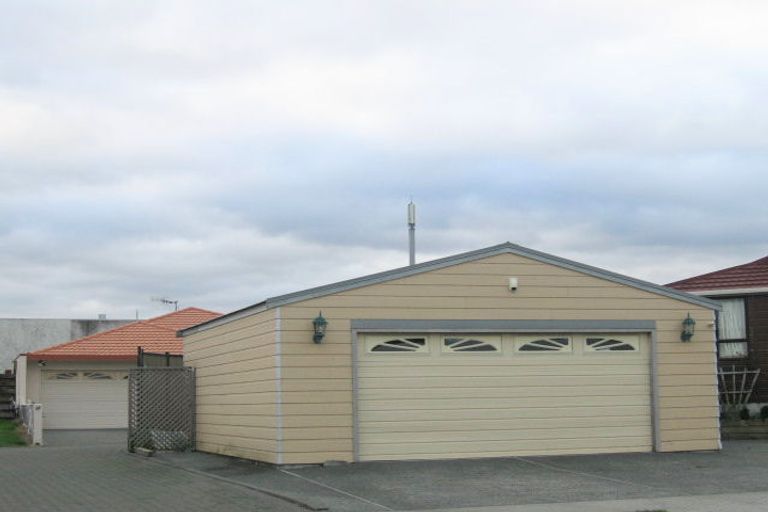 Photo of property in 28 Townshend Crescent, Greenmeadows, Napier, 4112