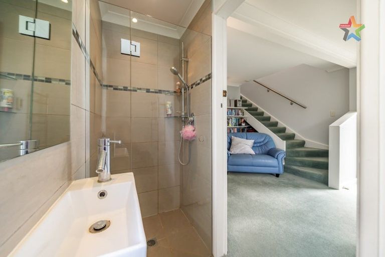 Photo of property in 31 Tirohanga Road, Tirohanga, Lower Hutt, 5010