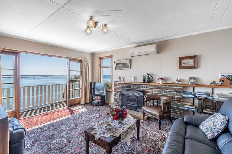 Photo of property in 78 Marine Parade, Bluff, 9814