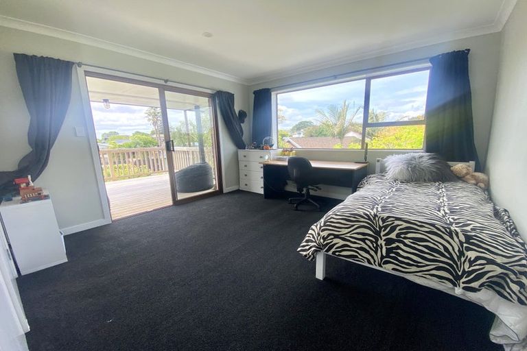 Photo of property in 7 Sealand Place, Mangere Bridge, Auckland, 2022