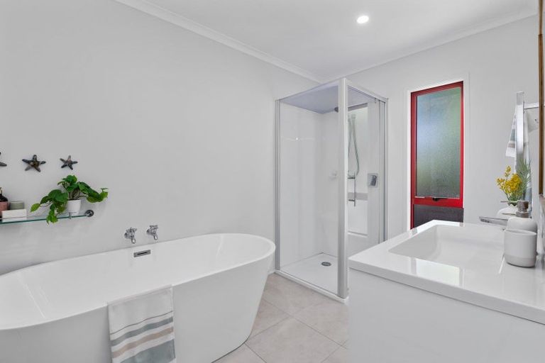 Photo of property in 92 Okareka Loop Road, Lake Okareka, Rotorua, 3076