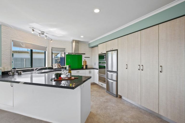 Photo of property in 3 Hine Street, New Plymouth, 4310