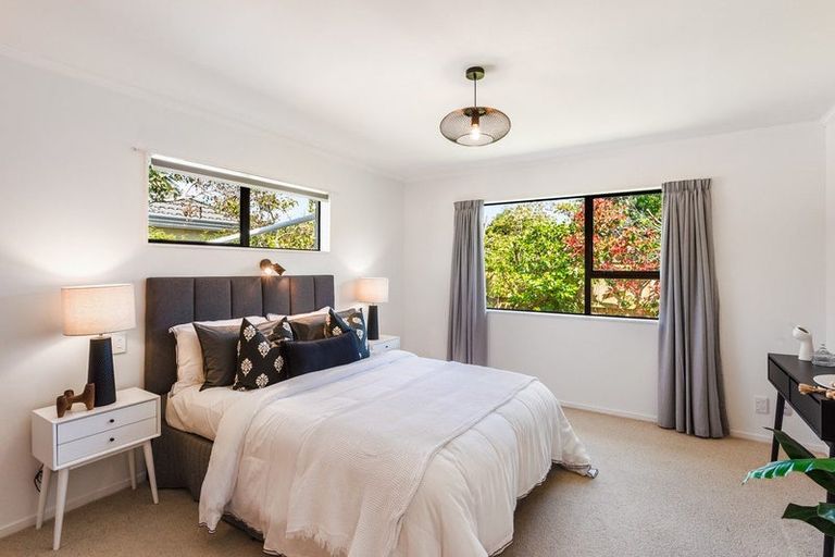 Photo of property in 1/29 Rosebank Grove, Waikanae, 5036