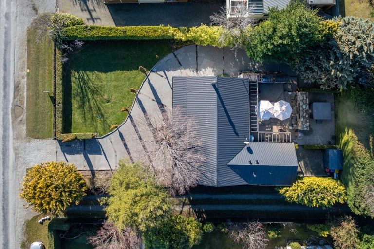 Photo of property in 201 Beacon Point Road, Wanaka, 9305