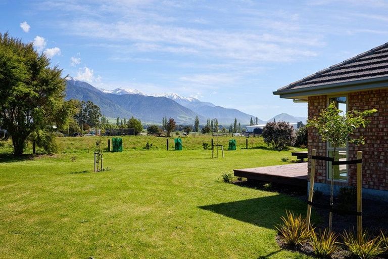 Photo of property in 16 Titoki Drive, Kaikoura Flat, Kaikoura, 7371