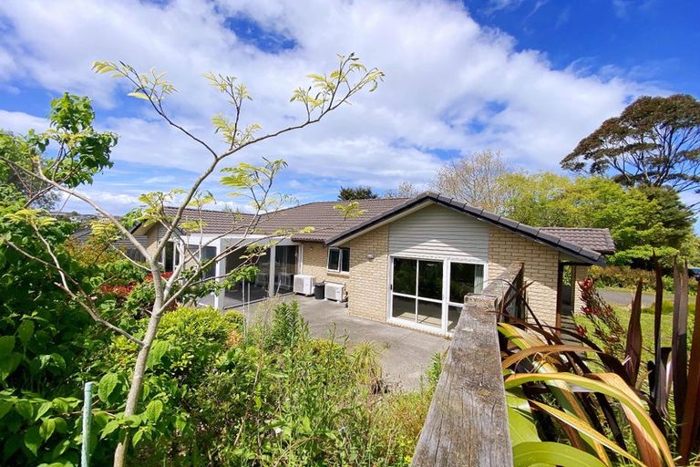 Photo of property in 66 Fairview Avenue, Fairview Heights, Auckland, 0632