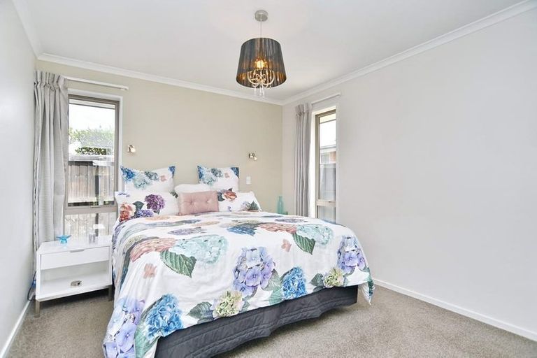 Photo of property in 15 Sequoia Way, Rangiora, 7400