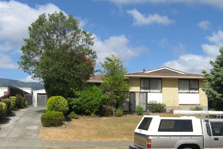 Photo of property in 4 Fremont Grove, Totara Park, Upper Hutt, 5018