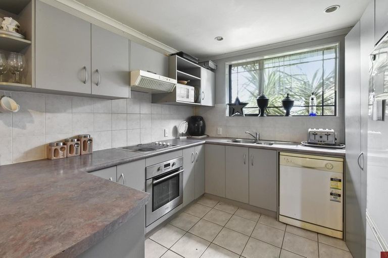 Photo of property in 9 Nykki Place, Papakura, 2110