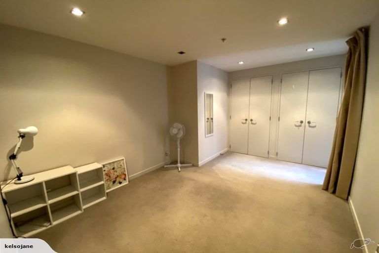 Photo of property in Piermont Apartments, 4e/82 Cable Street, Te Aro, Wellington, 6011