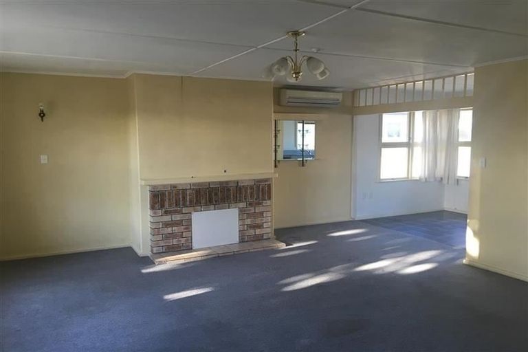 Photo of property in 117 Taradale Road, Onekawa, Napier, 4110