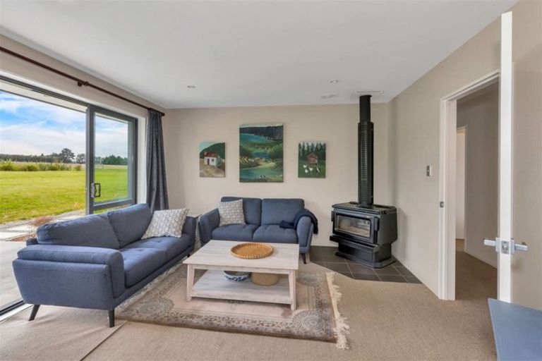 Photo of property in 72 Davis Road, Cust, Rangiora, 7471