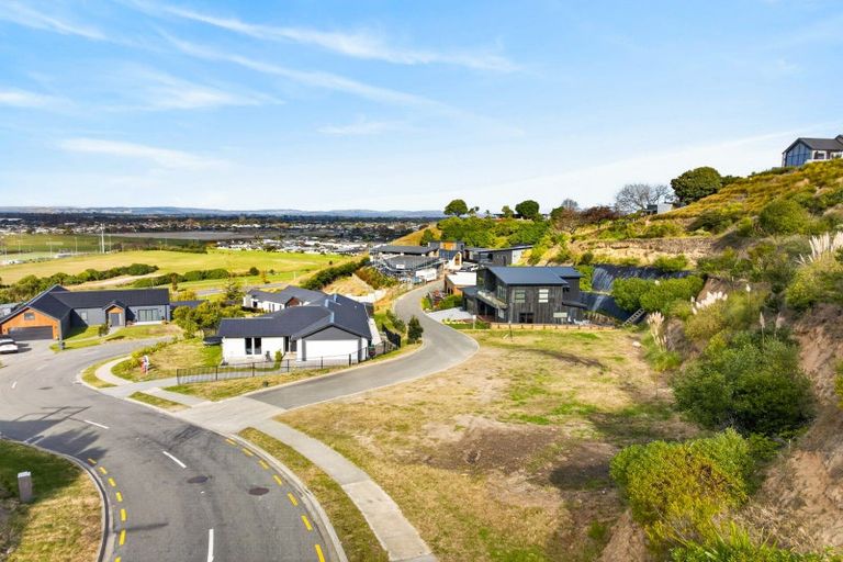 Photo of property in 95 Oak Road, Poraiti, Napier, 4112