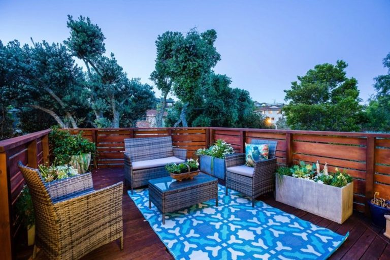 Photo of property in 38 Wyoming Avenue, Murrays Bay, Auckland, 0630