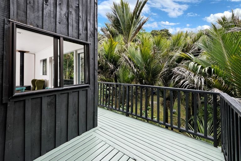 Photo of property in 5 Woontons Lane, Titirangi, Auckland, 0604