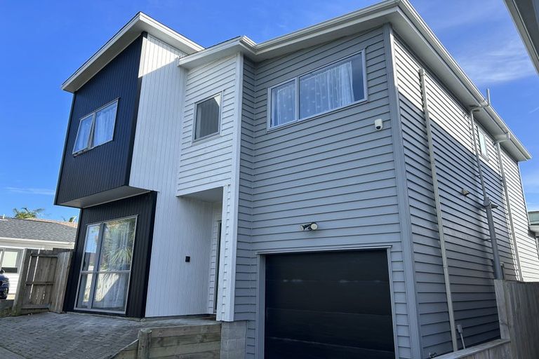 Photo of property in 13b Reynella Drive, Massey, Auckland, 0614