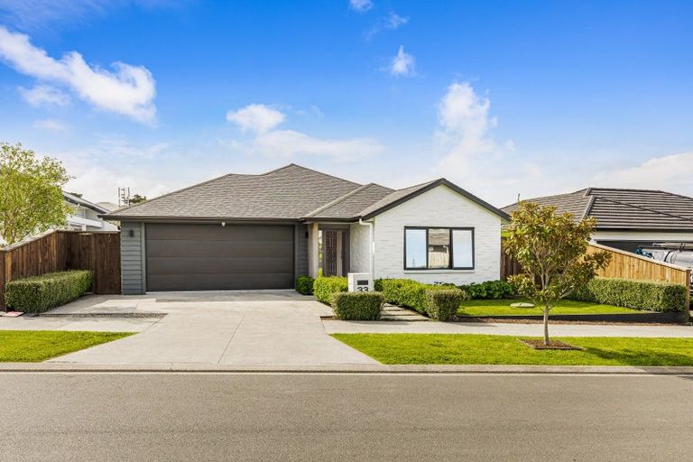 Photo of property in 33 Nellie Drive, Kumeu, 0810