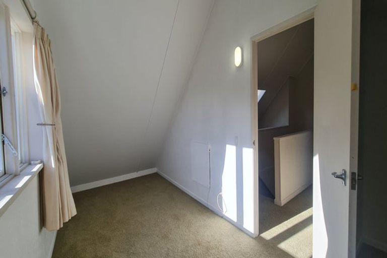 Photo of property in 11 Shortland Place, Havelock North, 4130