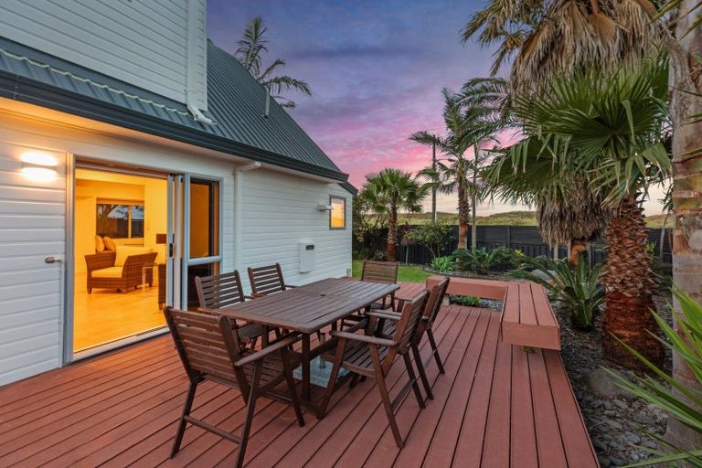 Photo of property in 338 Papamoa Beach Road, Papamoa Beach, Papamoa, 3118