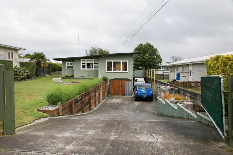 Photo of property in 17 Taupo View Road, Taupo, 3330