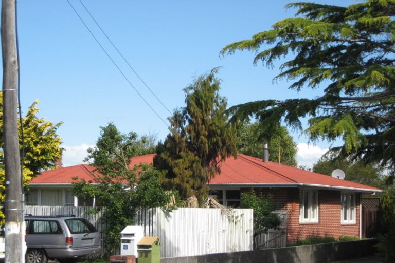 Photo of property in 1/100 Prestons Road, Redwood, Christchurch, 8051