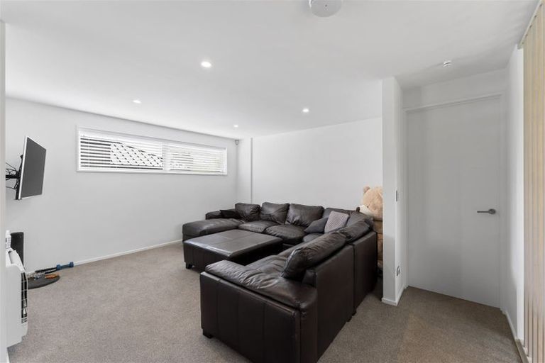 Photo of property in 2 Jacksons Road, Merivale, Christchurch, 8014