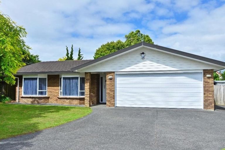 Photo of property in 22 Perotti Place, Conifer Grove, Takanini, 2112