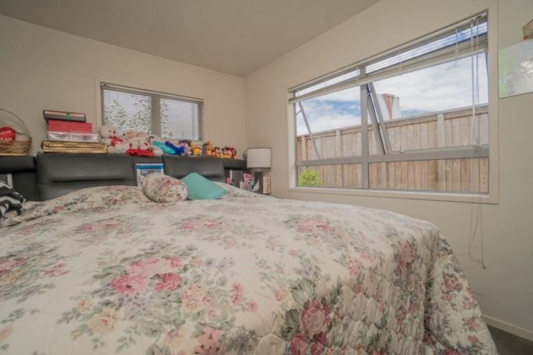 Photo of property in 281 Te Atatu Road, Te Atatu South, Auckland, 0610