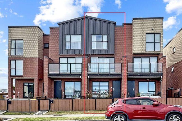 Photo of property in 6 Picturesque Drive, Flat Bush, Auckland, 2019