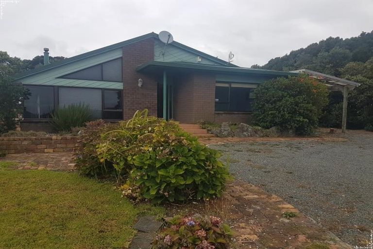 Photo of property in 155 Rockell Road, Whananaki, Hikurangi, 0181