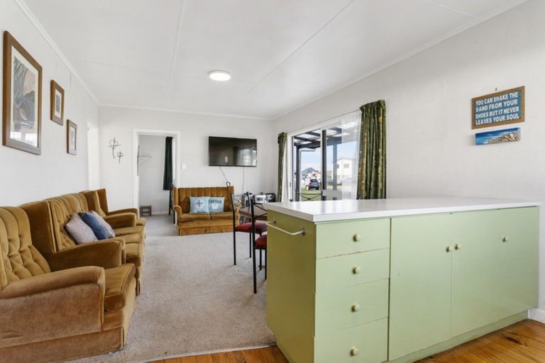 Photo of property in 319 Barrowclough Road, Whangamata, 3620