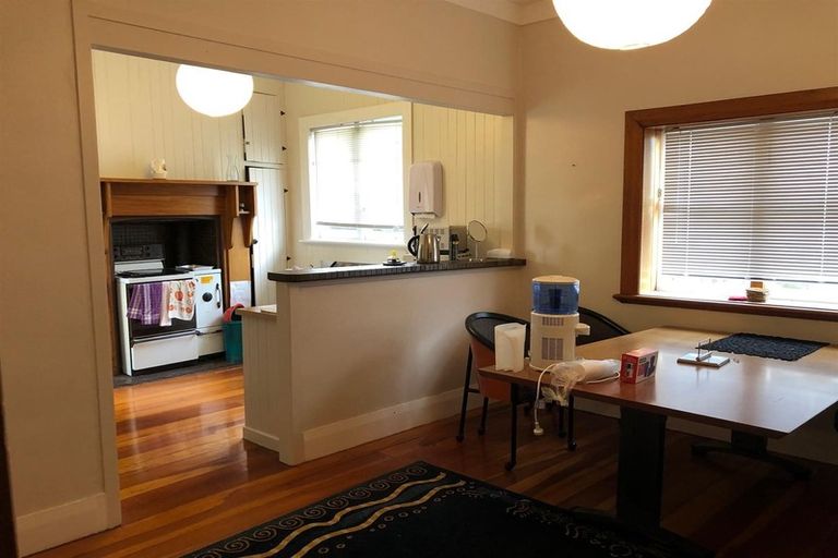 Photo of property in 28 Te Aroha Street, Hamilton East, Hamilton, 3216