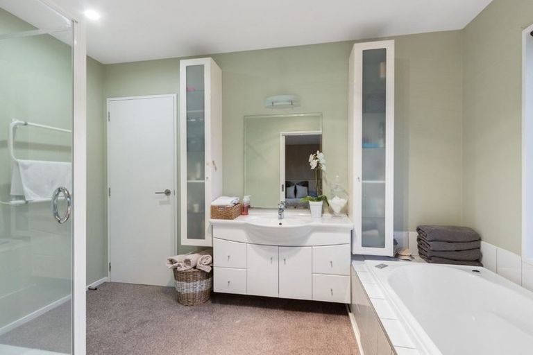 Photo of property in 6 Meadowcroft Lane, Harewood, Christchurch, 8051