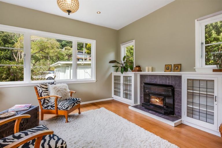 Photo of property in 9 Tawa Street, Eastbourne, Lower Hutt, 5013