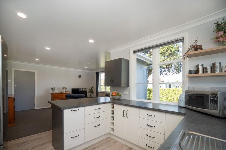 Photo of property in 19 College Street, Awapuni, Palmerston North, 4412