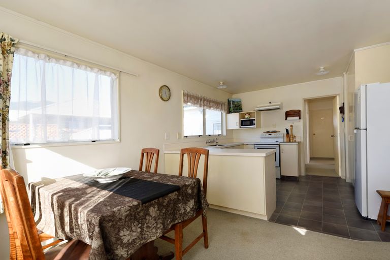 Photo of property in 9a Polstead Road, Stoke, Nelson, 7011