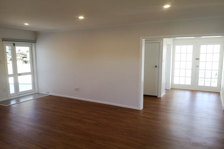 Photo of property in 50a The Parade, Island Bay, Wellington, 6023