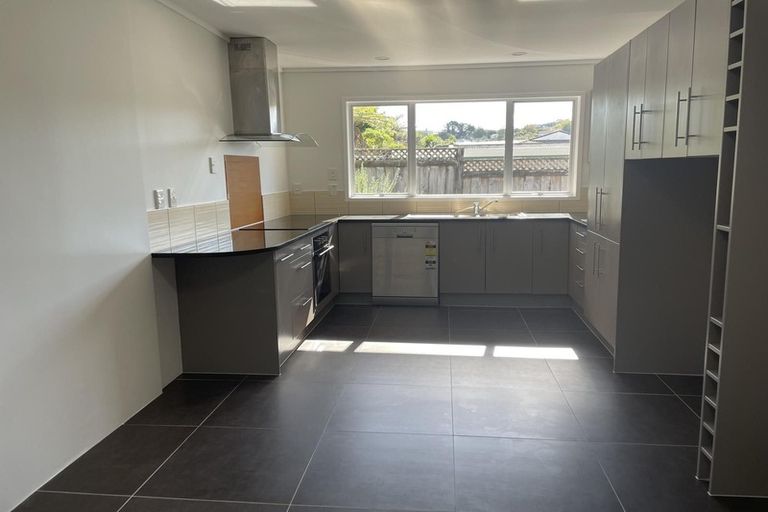 Photo of property in 36 Stapleford Crescent, Browns Bay, Auckland, 0630