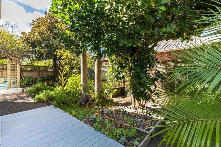 Photo of property in 65a Aramoana Avenue, Devonport, Auckland, 0624