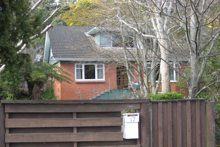 Photo of property in 17 Peel Place, Wainuiomata, Lower Hutt, 5014