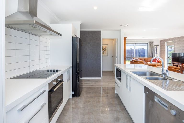 Photo of property in 5 Kennedy Lane, Hamilton East, Hamilton, 3216