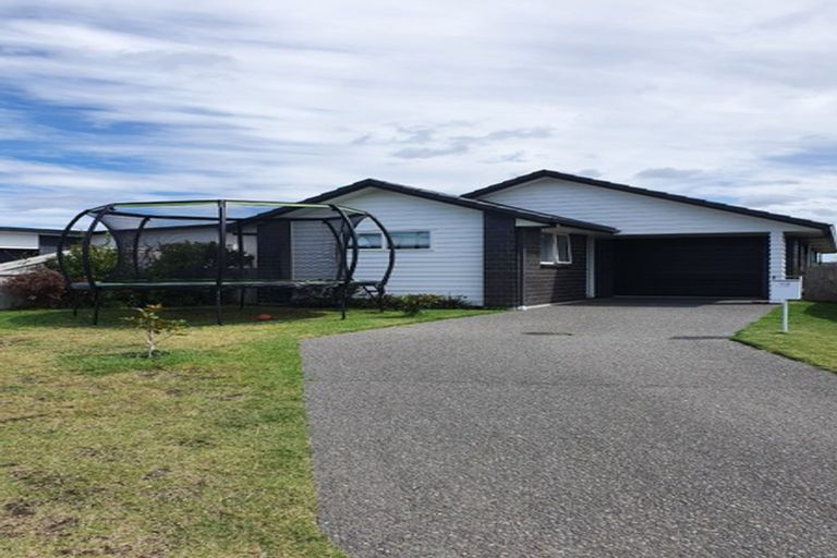 Photo of property in 46 Cupples Street, Papamoa Beach, Papamoa, 3118