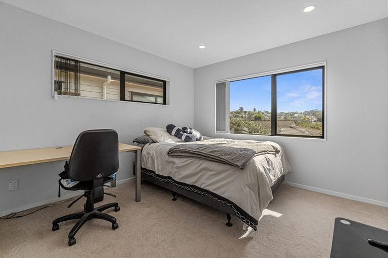 Photo of property in 80a Moire Road, Massey, Auckland, 0614