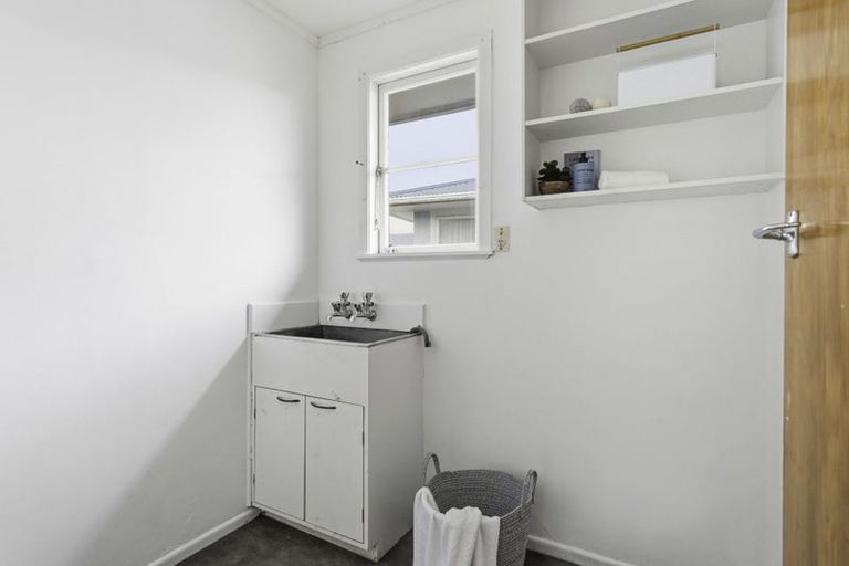 Photo of property in 10 Camellia Avenue, Aramoho, Whanganui, 4500